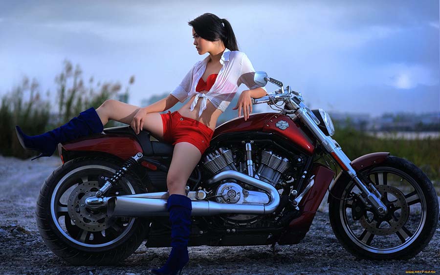 Beautiful girls and motorcycles in Huh Hoto