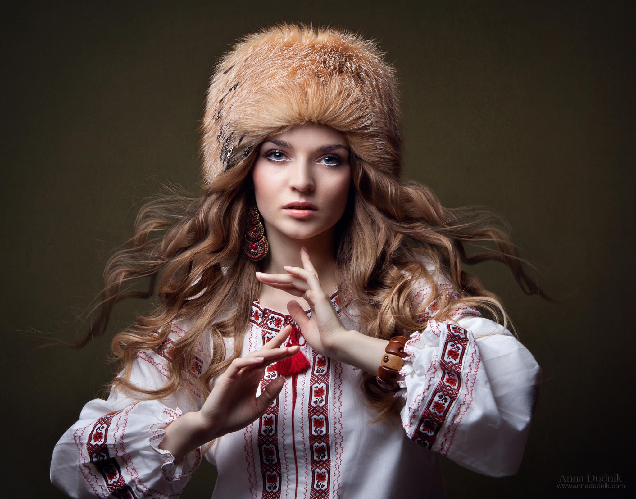 Photo Slavic women in Huh Hoto