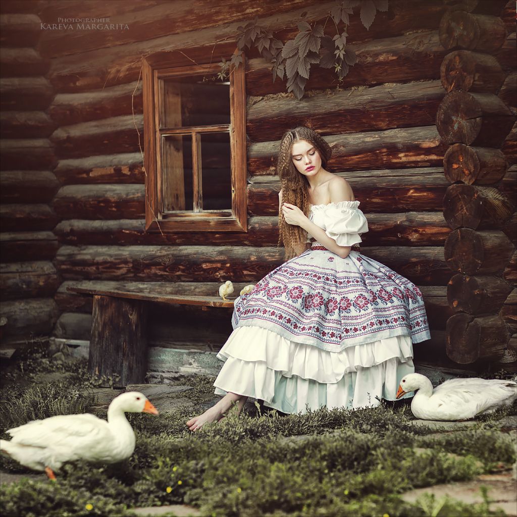 Women in Slavic costumes in Huh Hoto