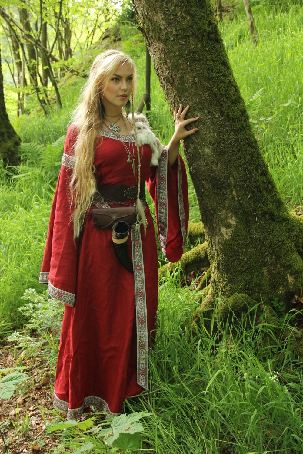 Women in Slavic costumes in Huh Hoto