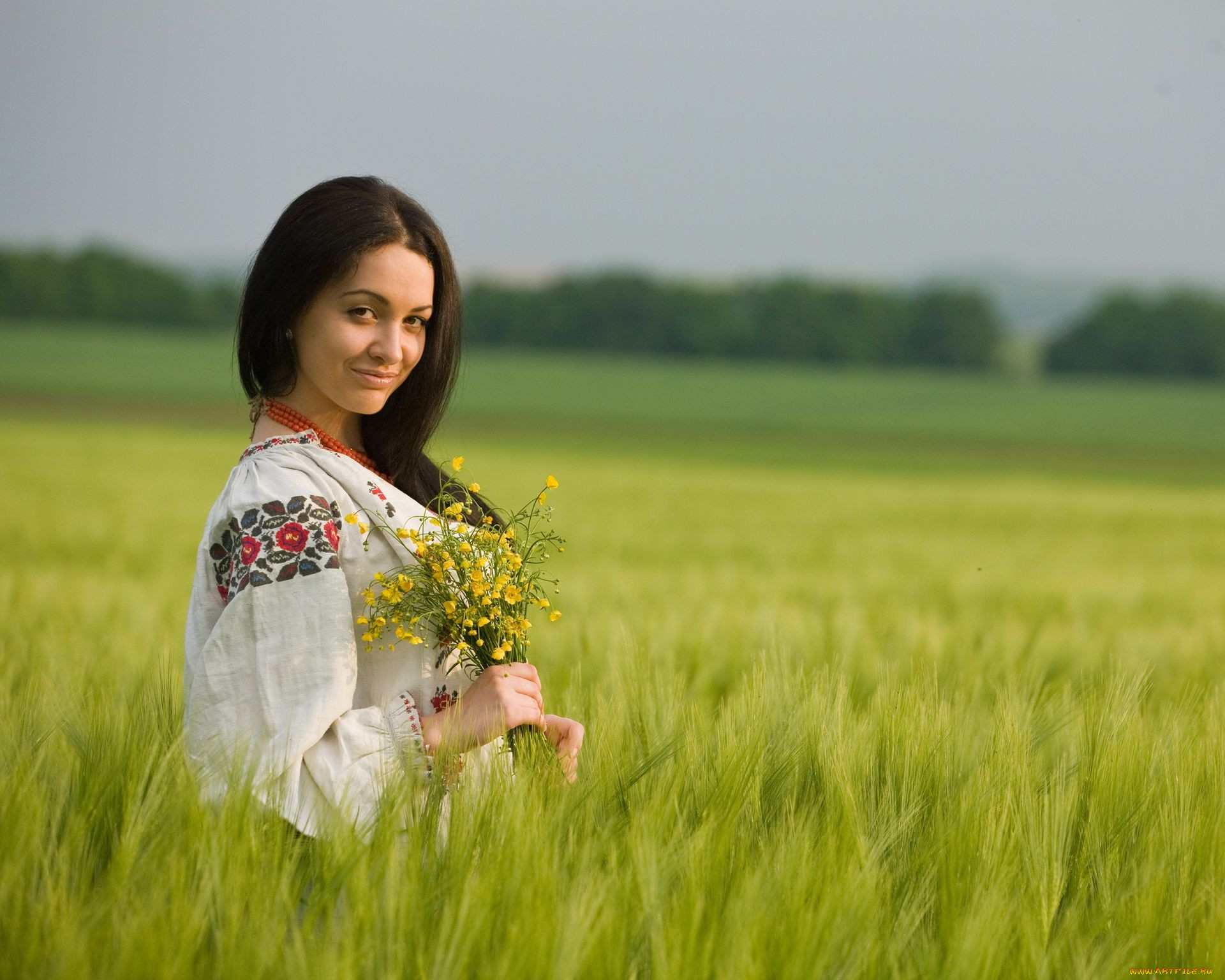 Women in Slavic costumes in Huh Hoto